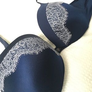Victoria’s Secret Push-up bra 34B Navy